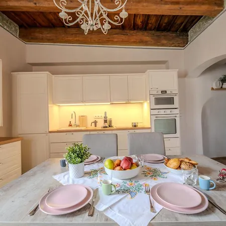 Charles Bridge Appartamento *