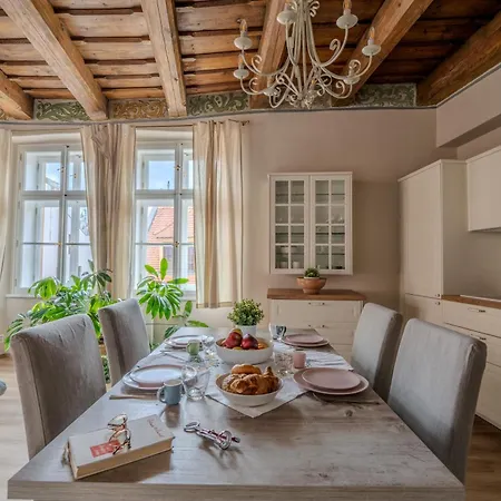 Apartman Charles Bridge Prága